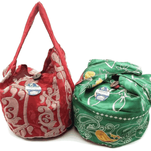 Panettone solidale nella borsa sari