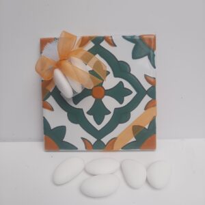 Mattonella con 3 confetti